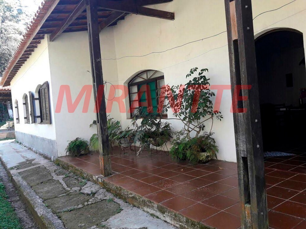 ChÁcara de 8000m² com 6 quartos em Santa Isabel