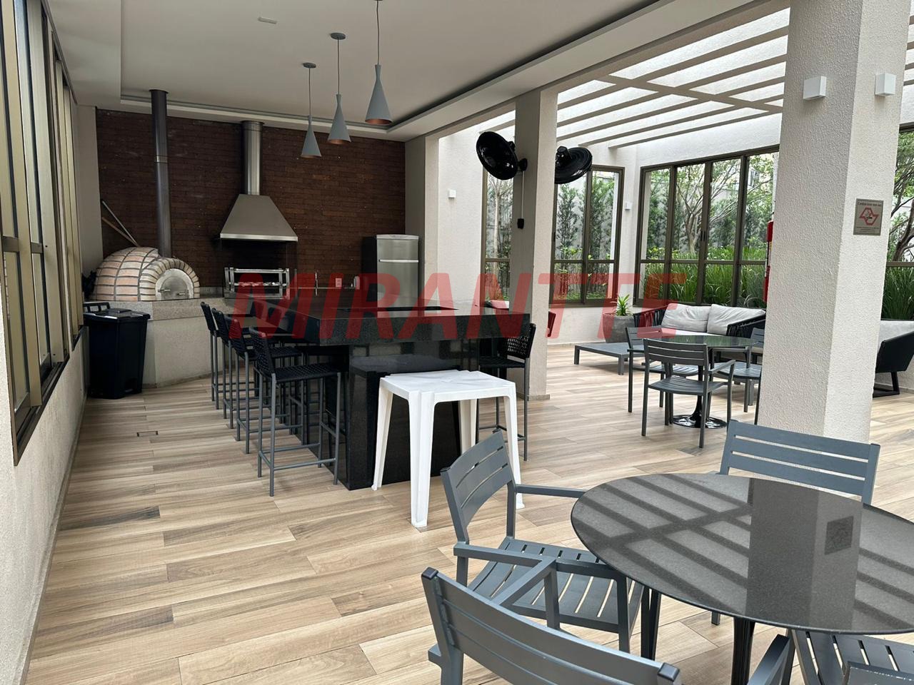 Apartamento de 222m² com 4 quartos em Perdizes