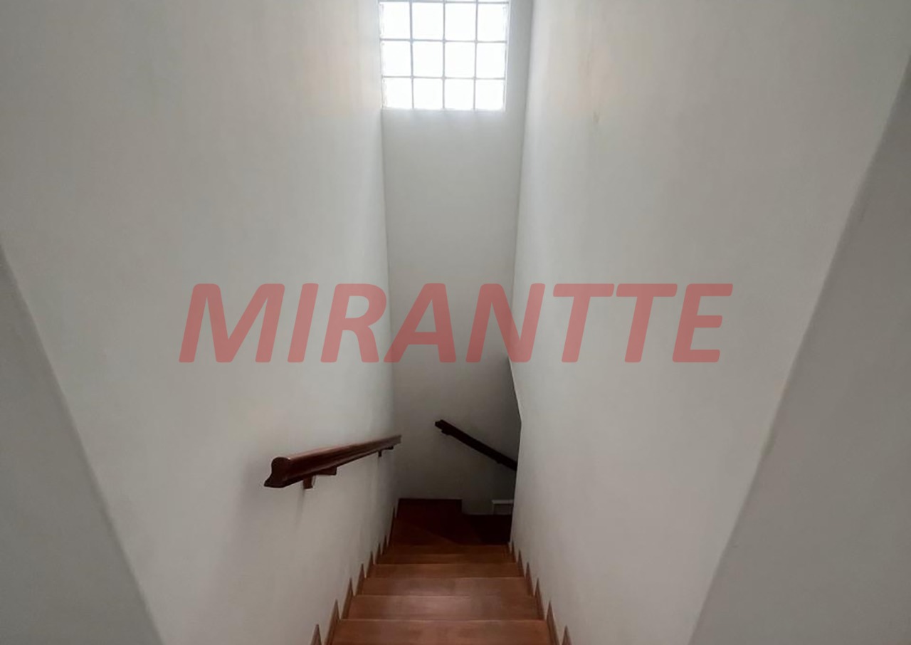 Sobrado de 110m² com 3 quartos em Água Fria