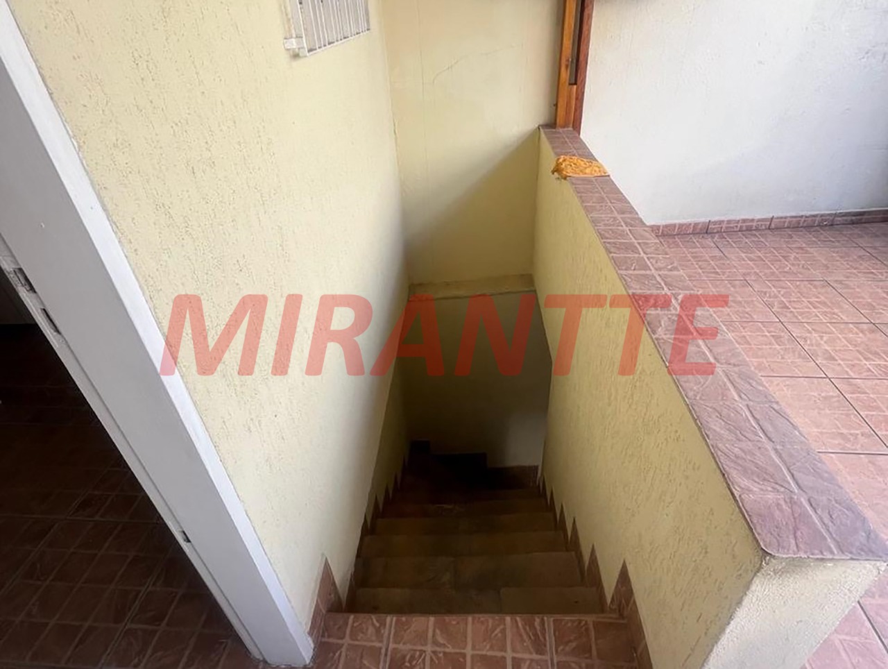 Sobrado de 110m² com 3 quartos em Água Fria