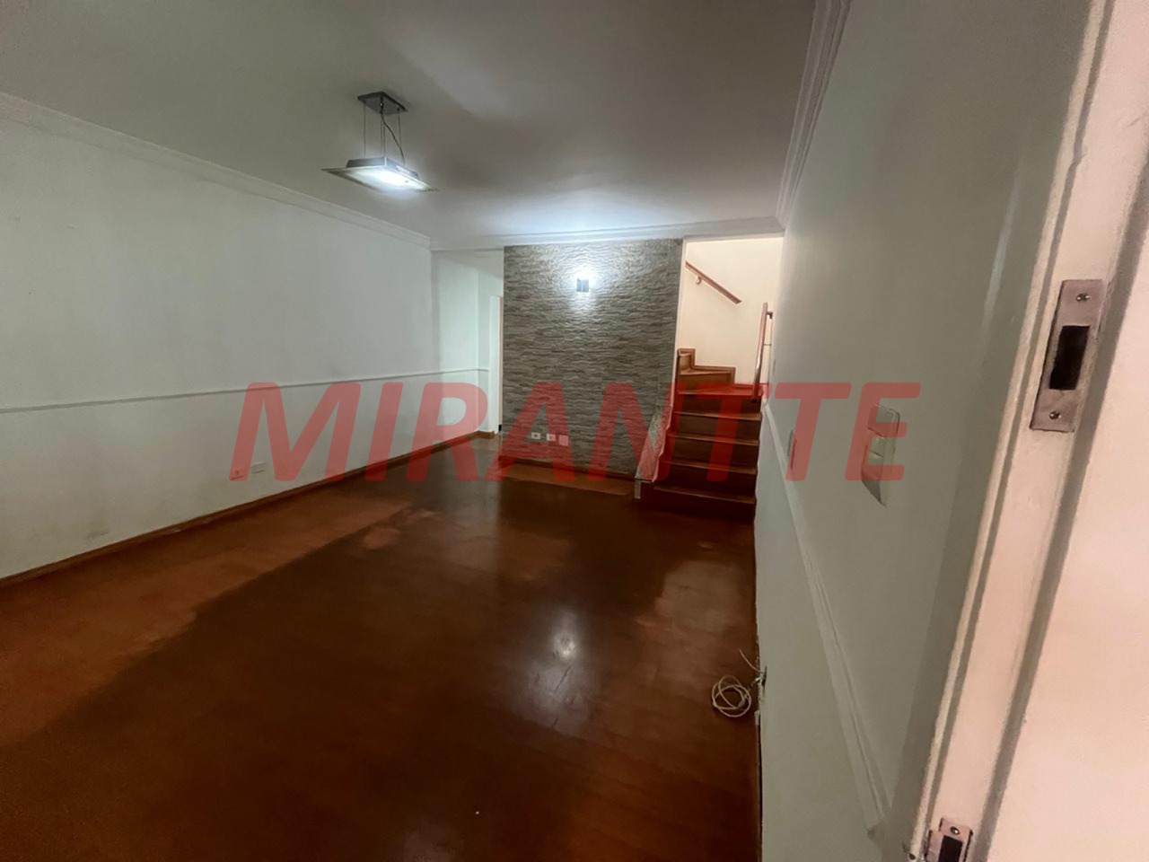 Sobrado de 110m² com 3 quartos em Água Fria