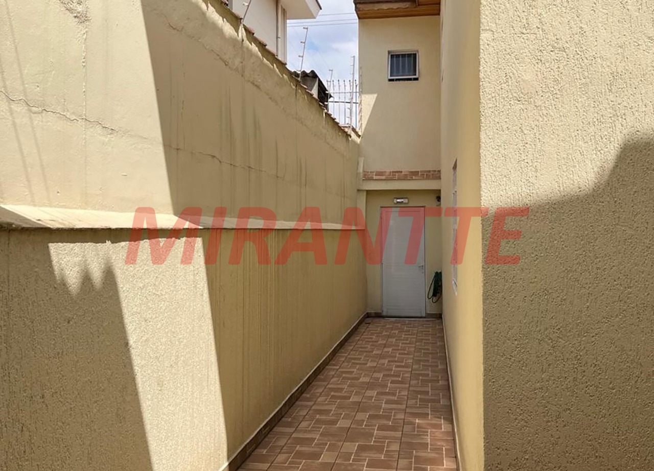 Sobrado de 110m² com 3 quartos em Água Fria