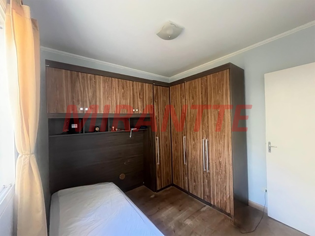 Sobrado de 110m² com 3 quartos em Água Fria
