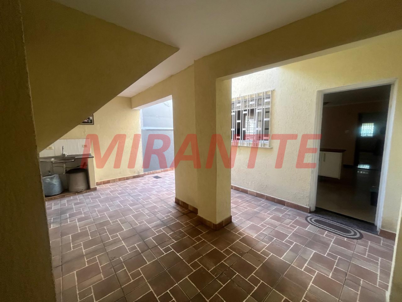 Sobrado de 110m² com 3 quartos em Água Fria