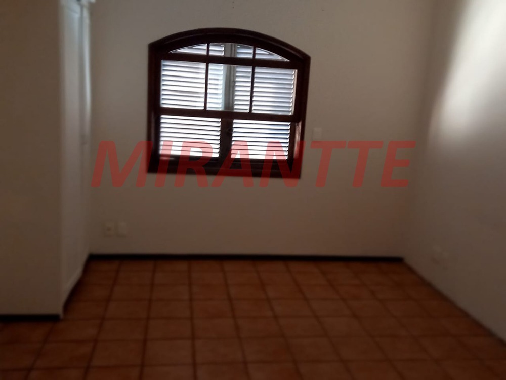 Sobrado de 269m² com 3 quartos em Jardim Floresta