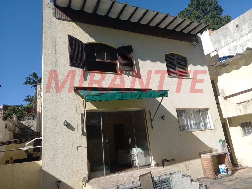 Sobrado de 269m² com 3 quartos em Jardim Floresta