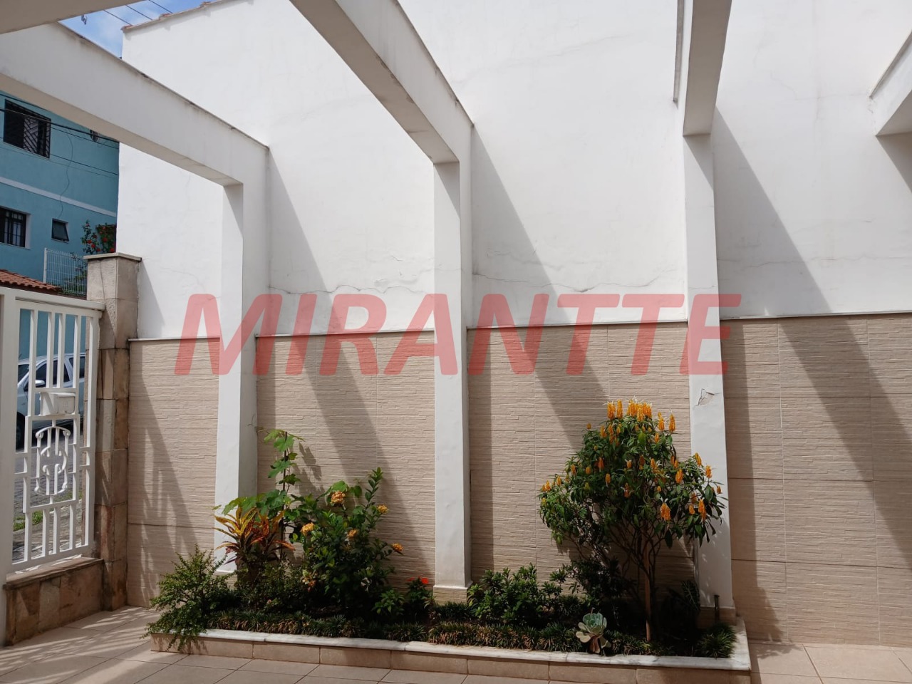 Sobrado de 105m² com 2 quartos em Água Fria