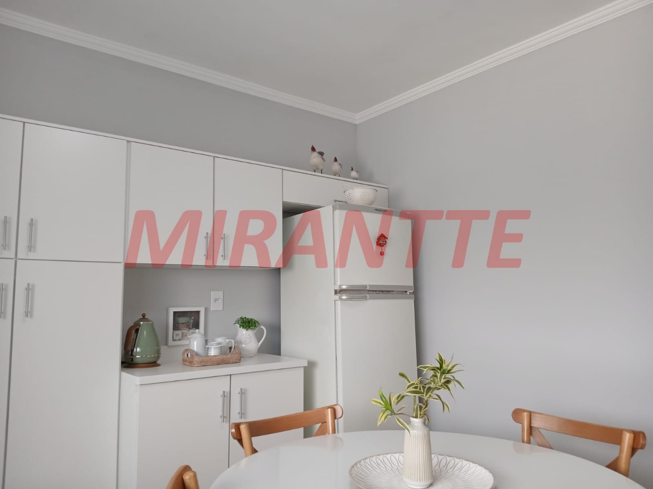 Sobrado de 105m² com 2 quartos em Água Fria