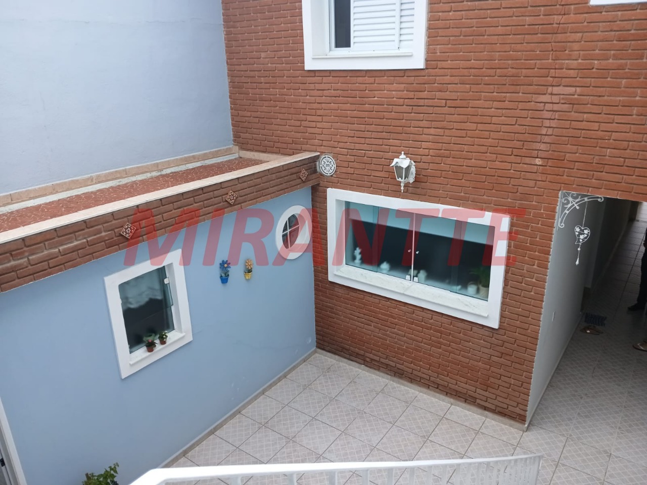 Sobrado de 105m² com 2 quartos em Água Fria