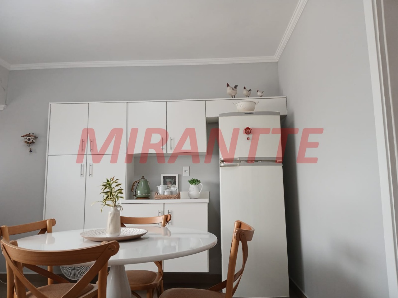 Sobrado de 105m² com 2 quartos em Água Fria