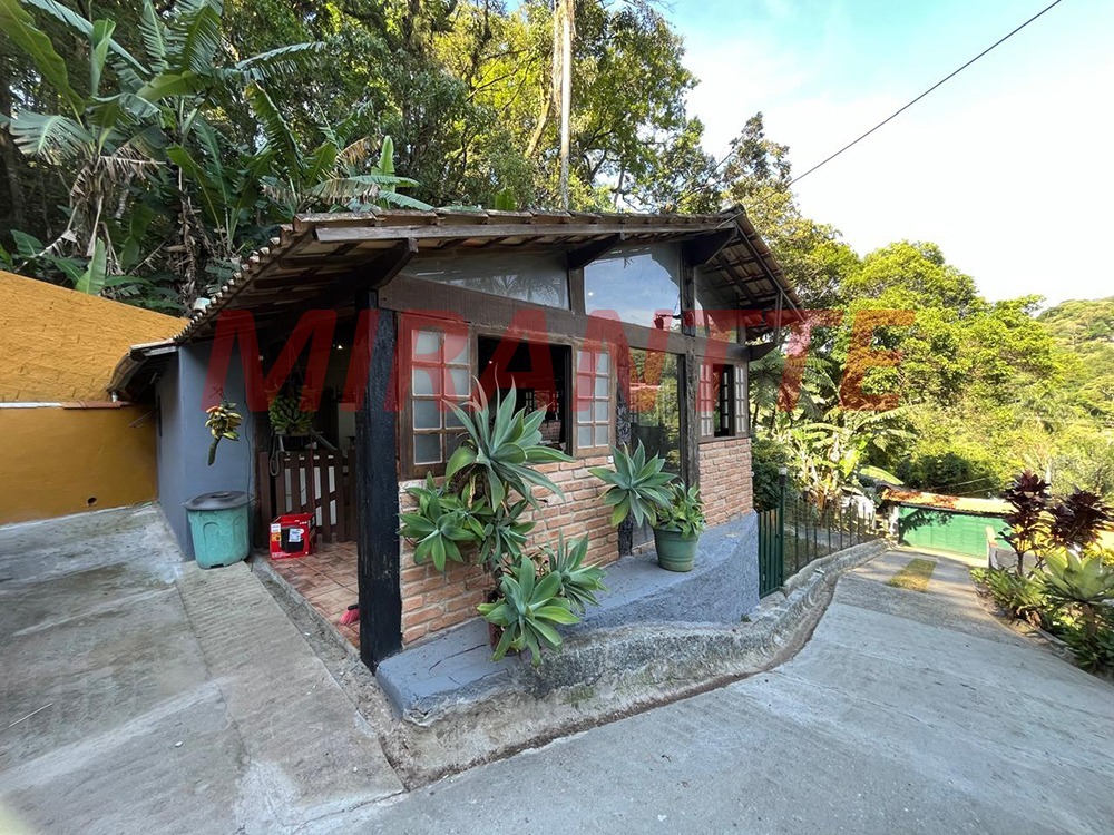 Chácara de 401.35m² com 2 quartos em Luiz Fagundes