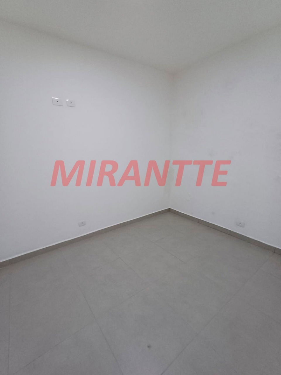 Sobrado de 205m² com 3 quartos em Santana