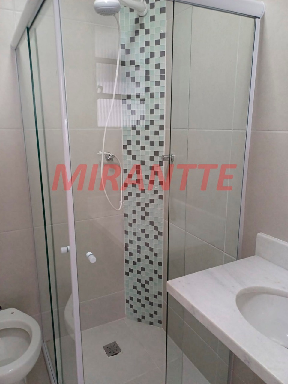 Sobrado de 205m² com 3 quartos em Santana
