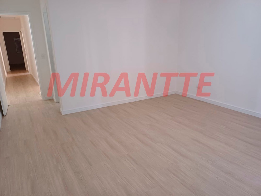 Sobrado de 205m² com 3 quartos em Santana