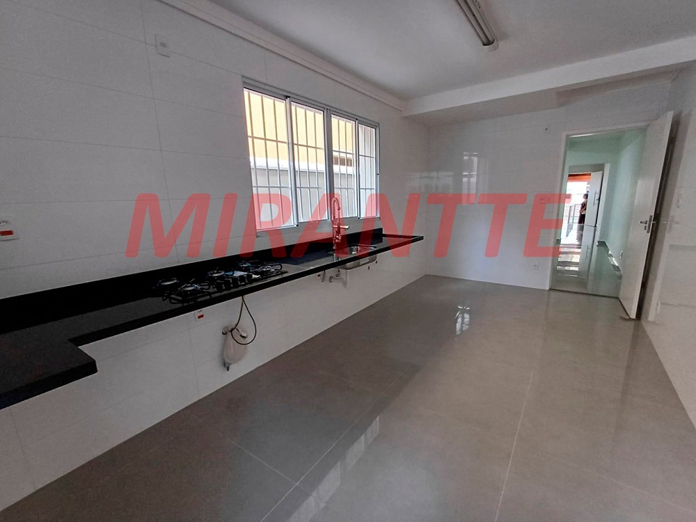 Sobrado de 205m² com 3 quartos em Santana