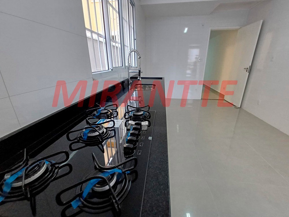 Sobrado de 205m² com 3 quartos em Santana