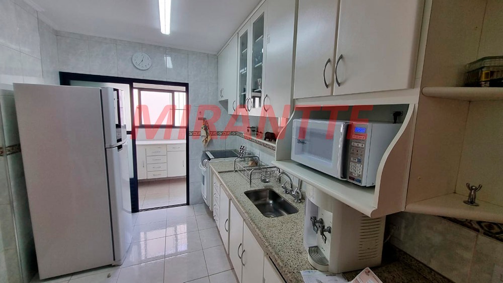 Apartamento de 101m² com 3 quartos em Água Fria