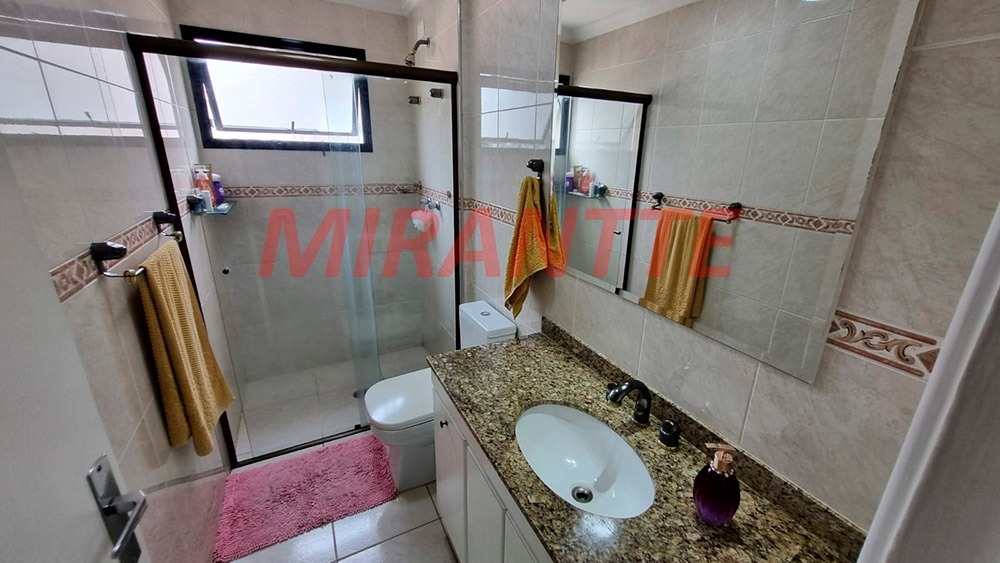 Apartamento de 101m² com 3 quartos em Água Fria