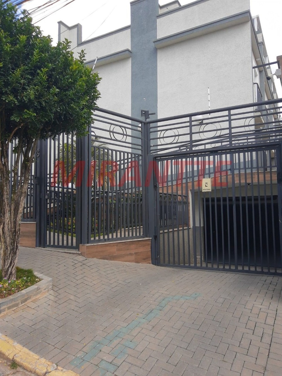 Cond. fechado de 70m² com 2 quartos em Jardim do Colégio (Zona Norte)