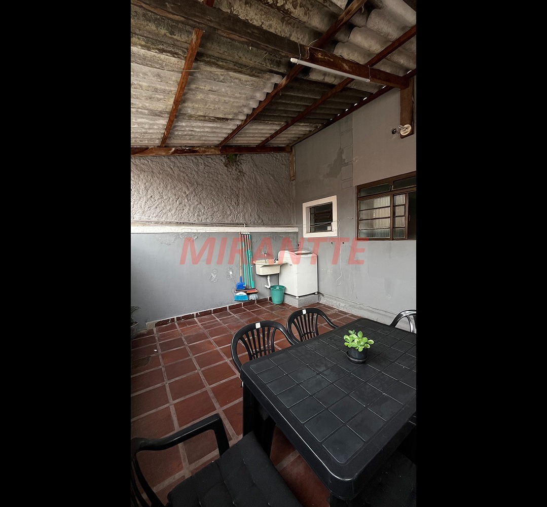 Sobrado de 140m² com 3 quartos em Água Fria