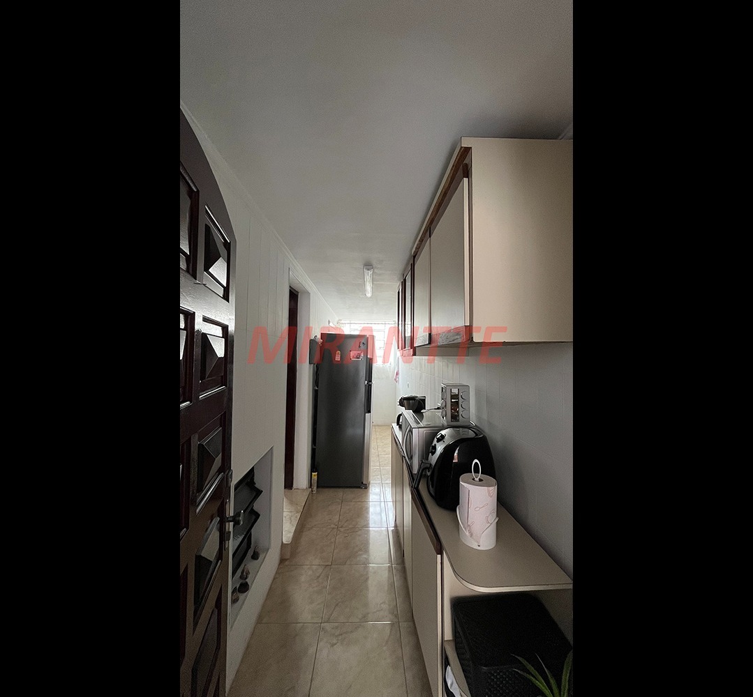 Sobrado de 140m² com 3 quartos em Água Fria