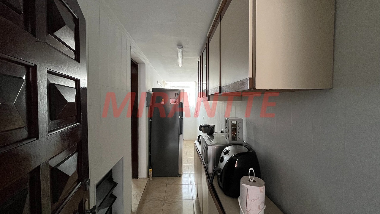 Sobrado de 140m² com 3 quartos em Água Fria