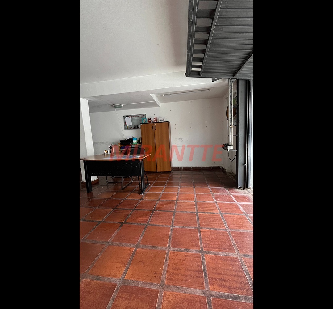Sobrado de 140m² com 3 quartos em Água Fria