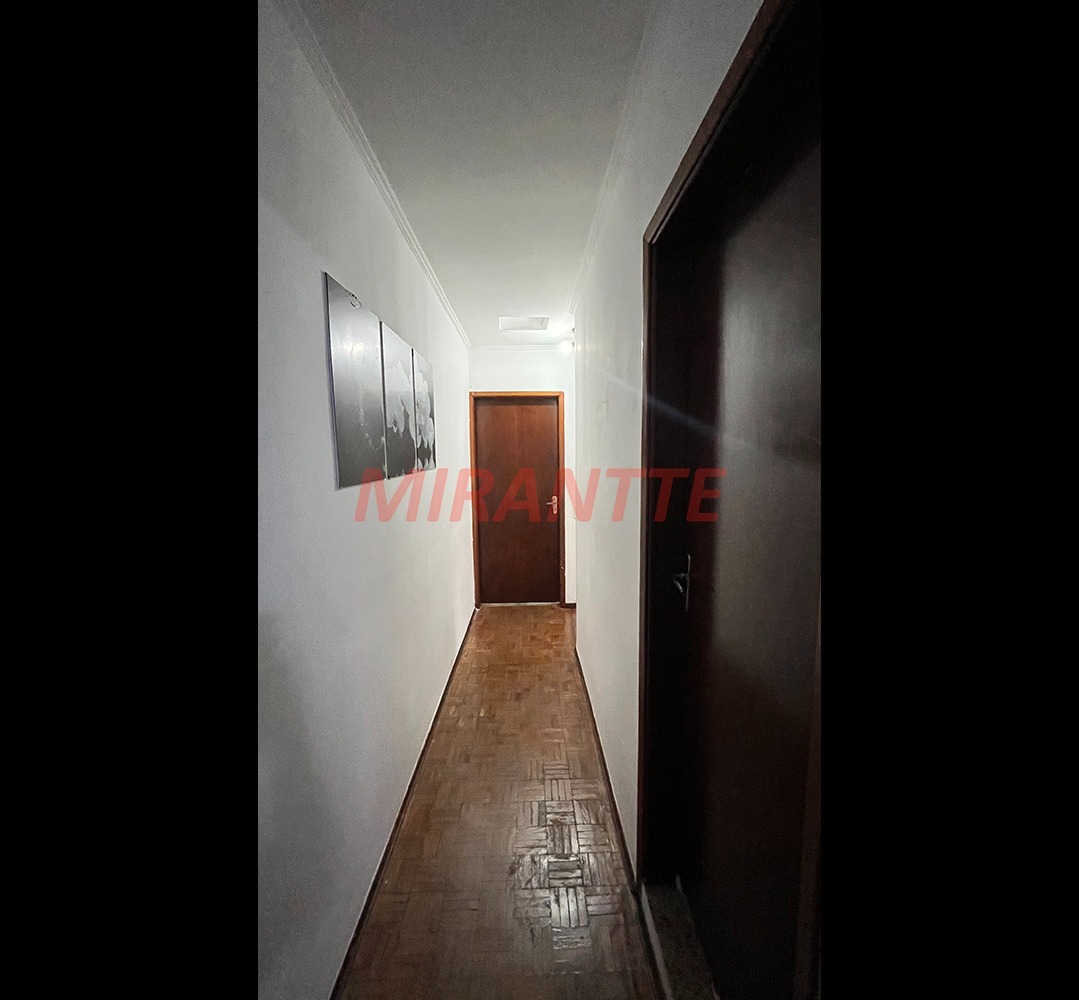 Sobrado de 140m² com 3 quartos em Água Fria