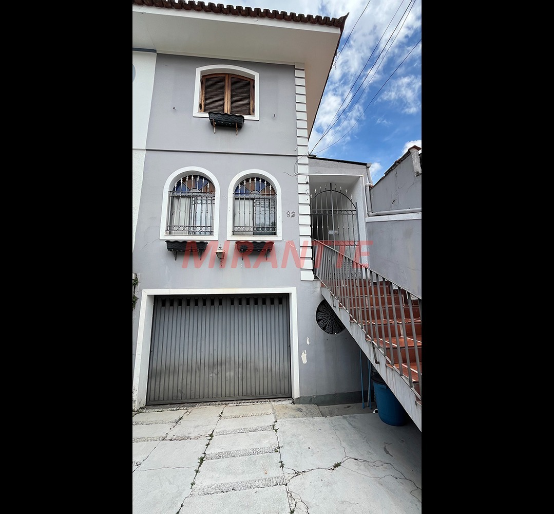 Sobrado de 140m² com 3 quartos em Água Fria