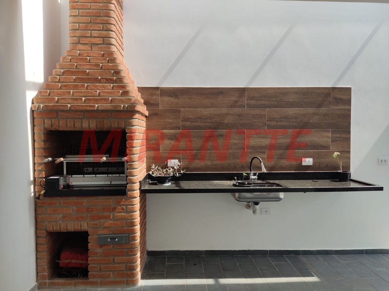 Casa terrea de 150m² com 3 quartos em Parada Inglesa