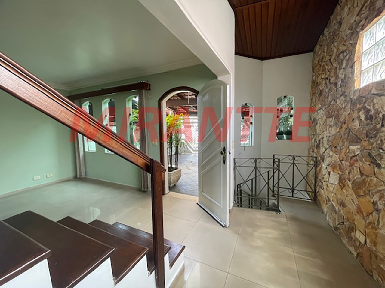 Sobrado de 108m² com 2 quartos em Vila Aurora
