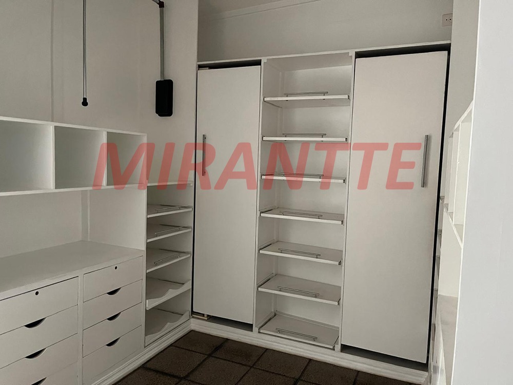 Sobrado de 187m² com 3 quartos em Chora Menino