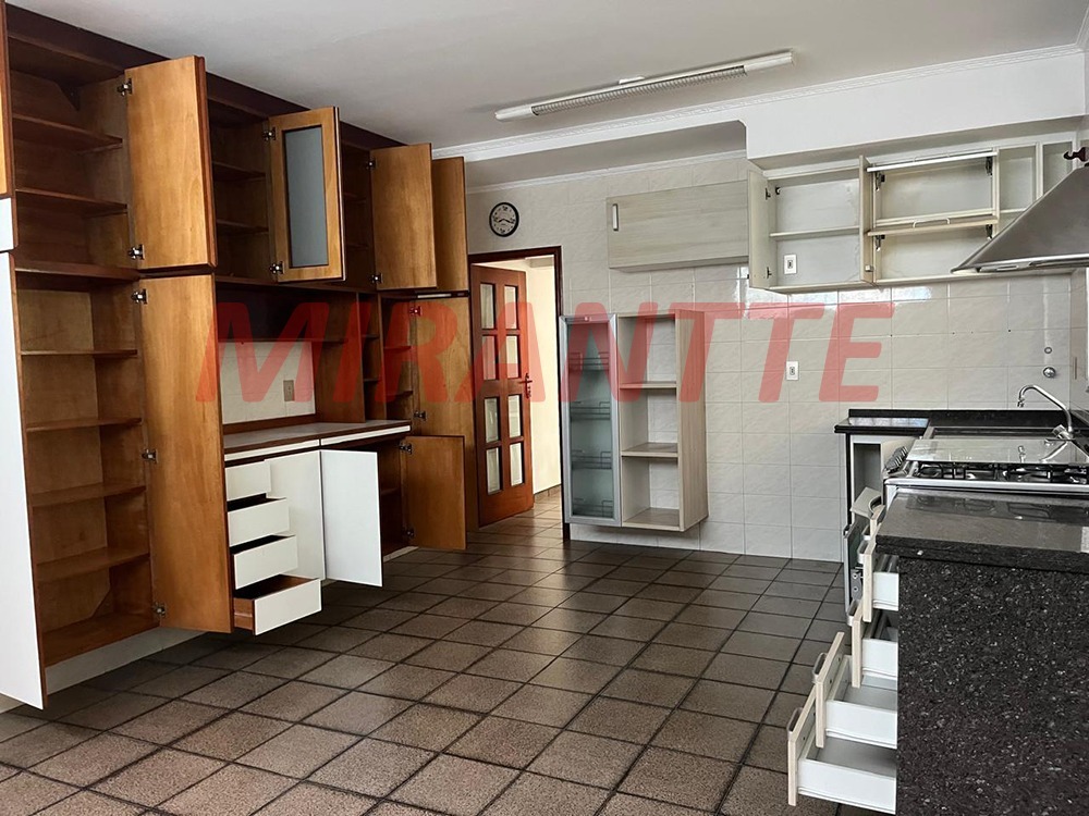Sobrado de 187m² com 3 quartos em Chora Menino