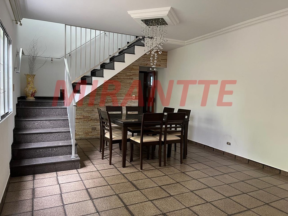 Sobrado de 187m² com 3 quartos em Chora Menino