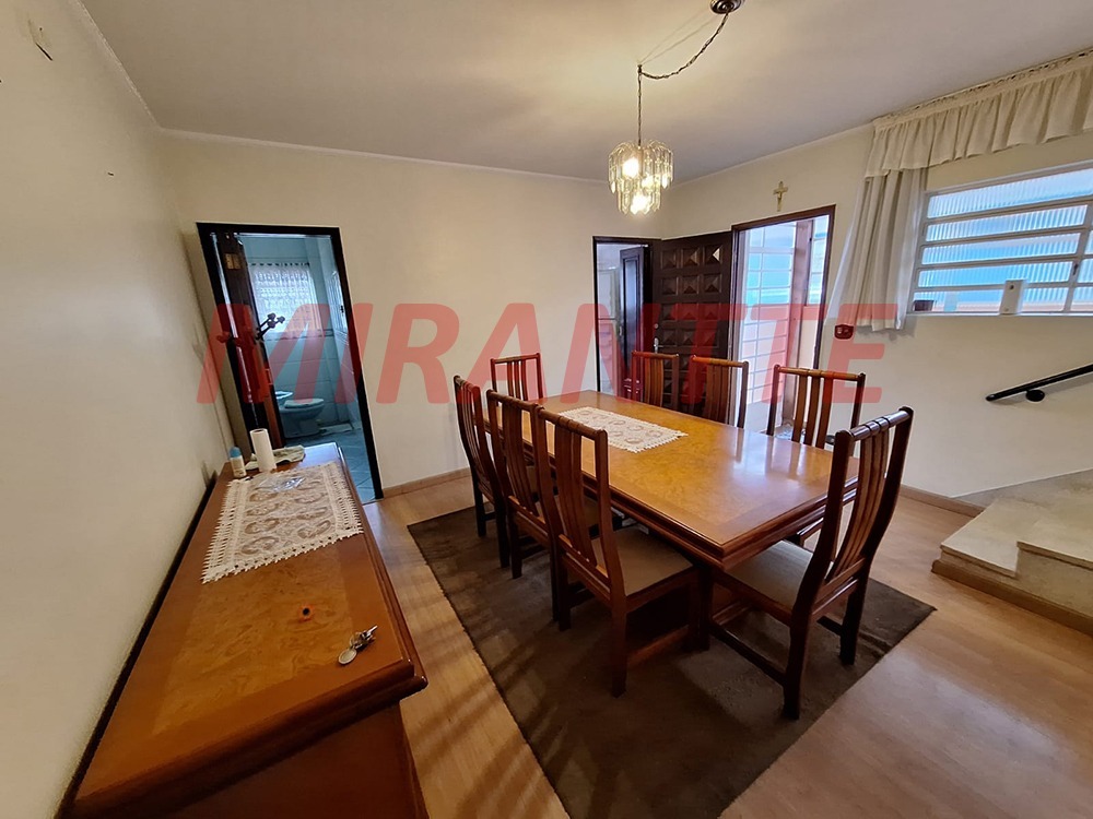 Sobrado de 142m² com 3 quartos em Santa Teresinha