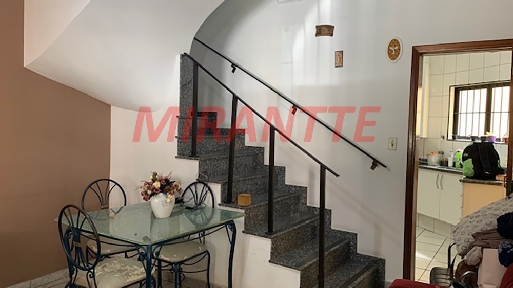 Sobrado de 110m² com 2 quartos em Santana