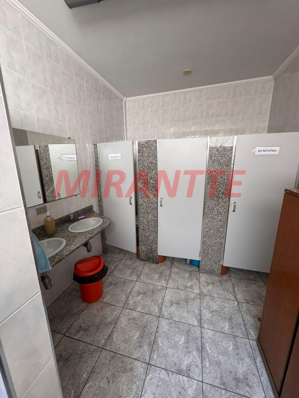 Outros de 434m² em Parada Inglesa