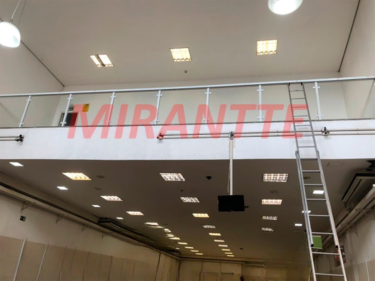 Comercial de 667m² em Vila Maria