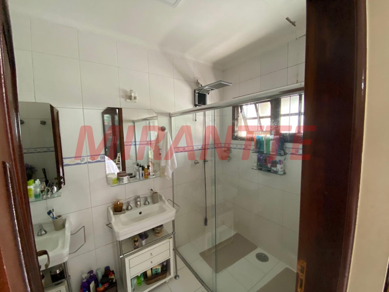 Sobrado de 182m² com 3 quartos em Vila Leonor