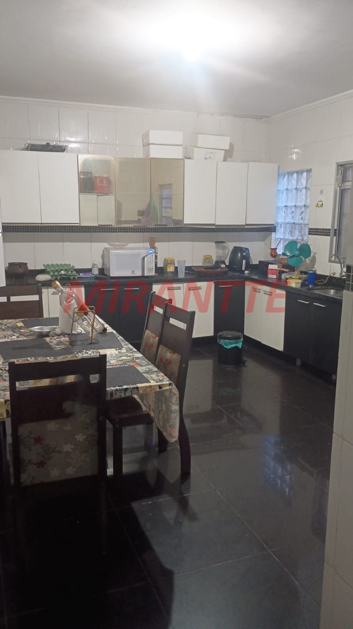 Sobrado de 200m² com 5 quartos em Vila Prado