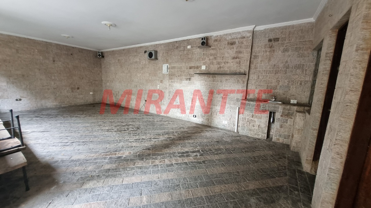 Sobrado de 330m² com 3 quartos em Casa Verde