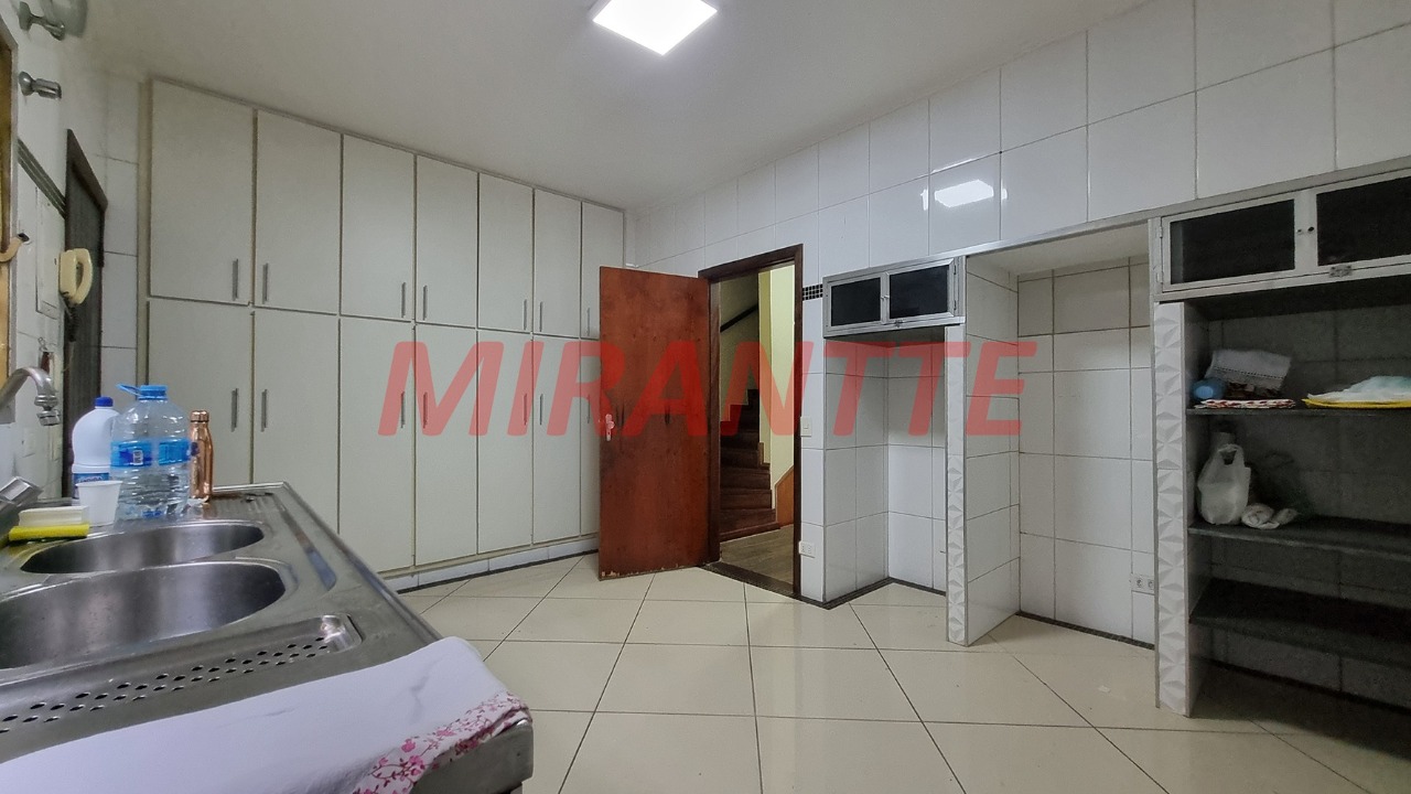 Sobrado de 330m² com 3 quartos em Casa Verde