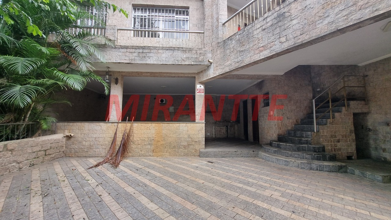 Sobrado de 330m² com 3 quartos em Casa Verde