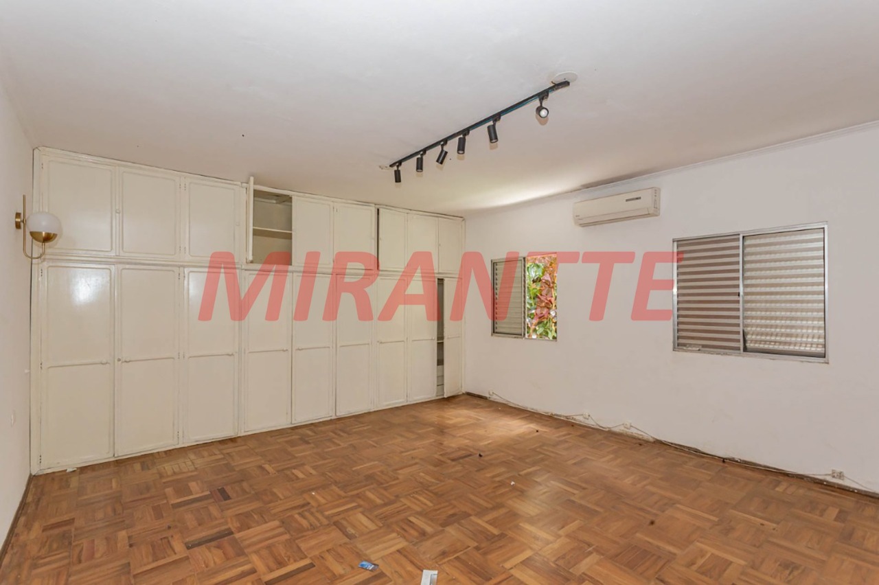 Sobrado de 237m² com 4 quartos em Cidade Monções