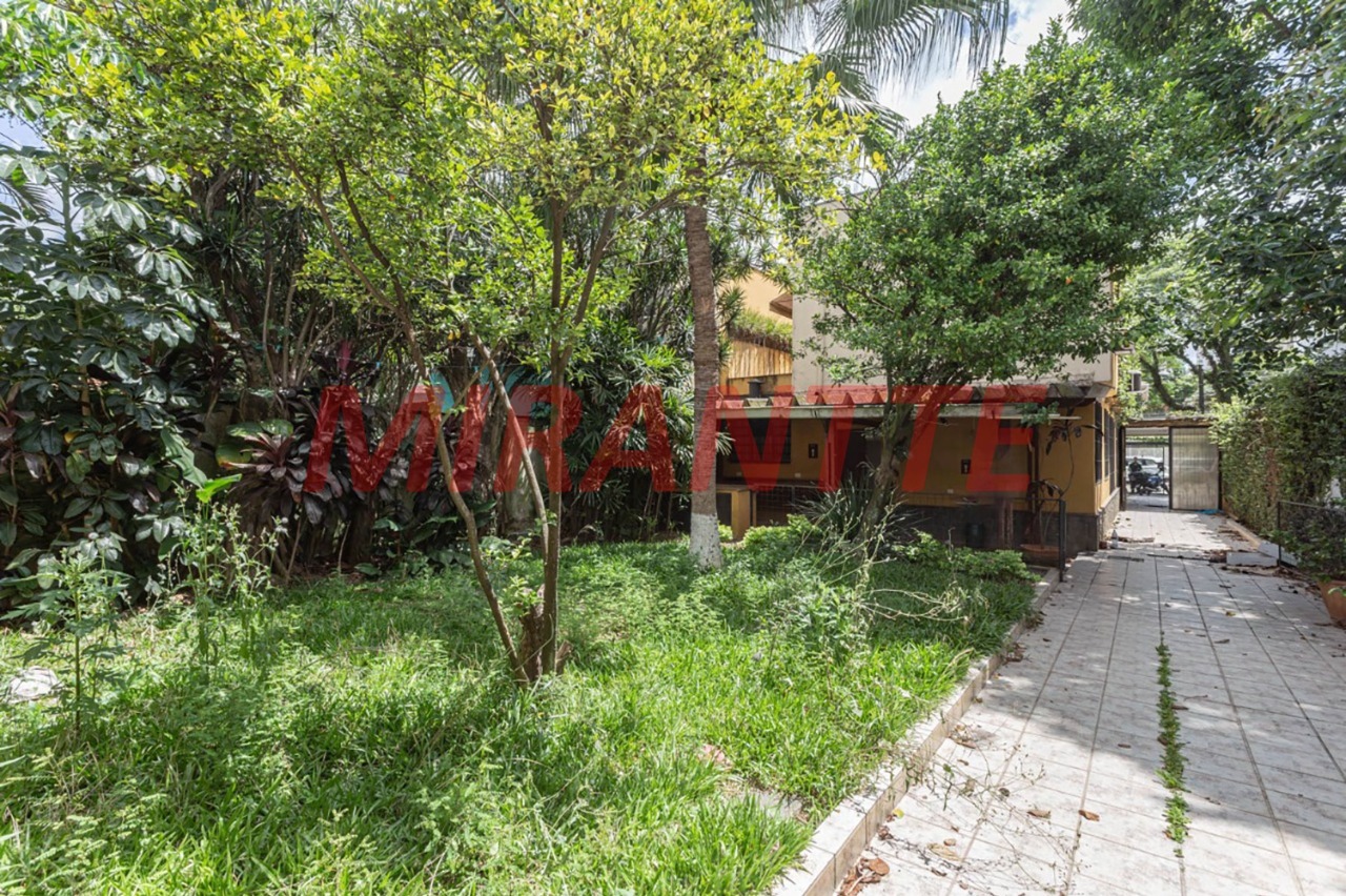 Sobrado de 237m² com 4 quartos em Cidade Monções