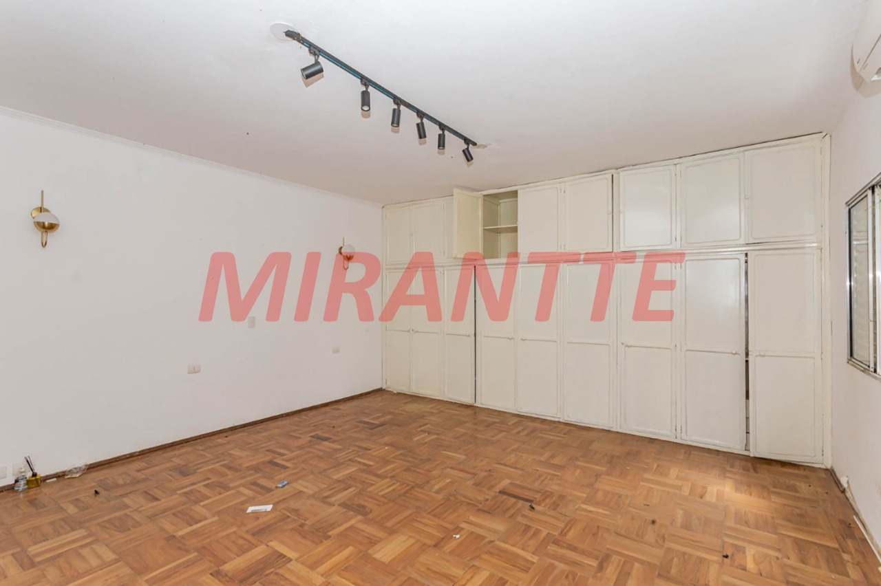Sobrado de 237m² com 4 quartos em Cidade Monções