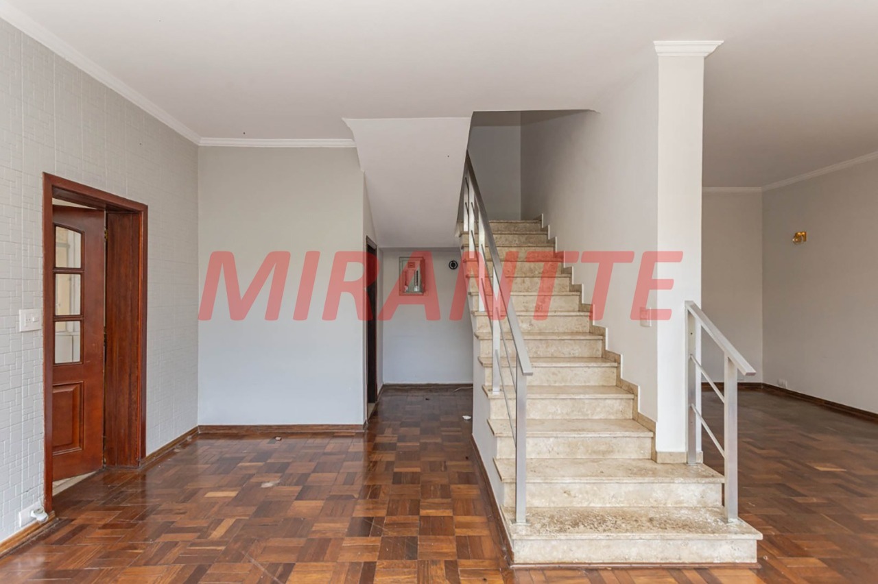 Sobrado de 237m² com 4 quartos em Cidade Monções
