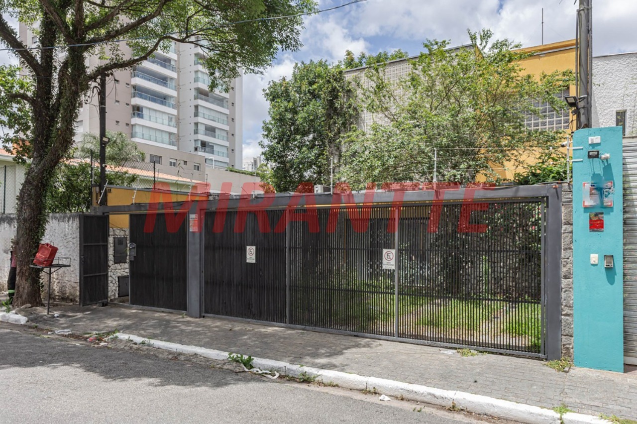 Sobrado de 237m² com 4 quartos em Cidade Monções