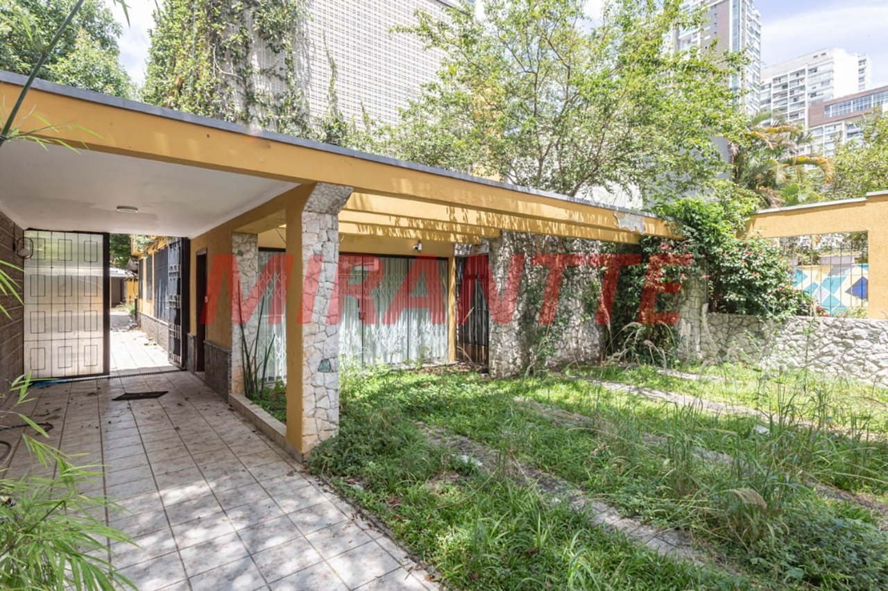Sobrado de 237m² com 4 quartos em Cidade Monções