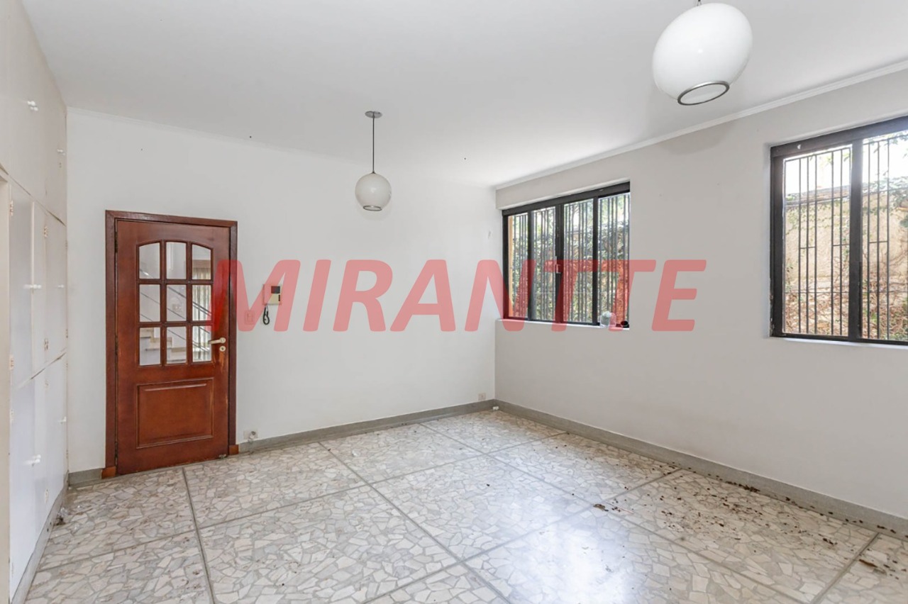 Sobrado de 237m² com 4 quartos em Cidade Monções